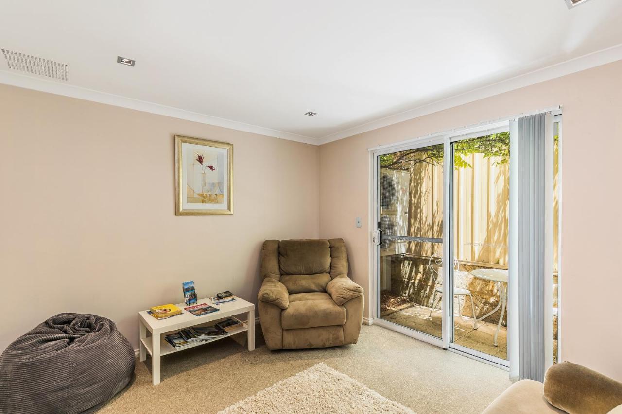 Ocean Keys Cottage - Free Wifi Mindarie Luaran gambar