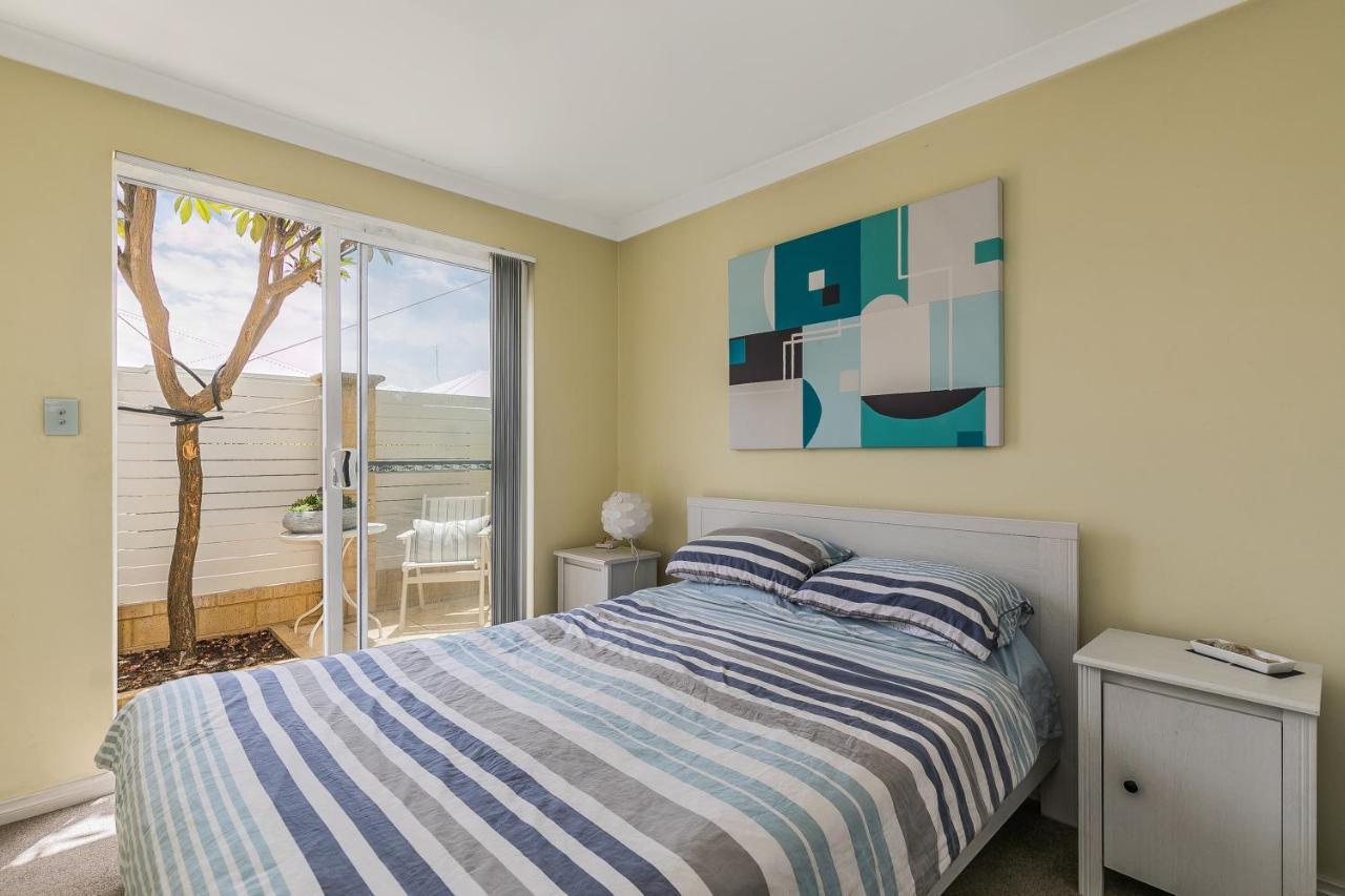 Ocean Keys Cottage - Free Wifi Mindarie Luaran gambar